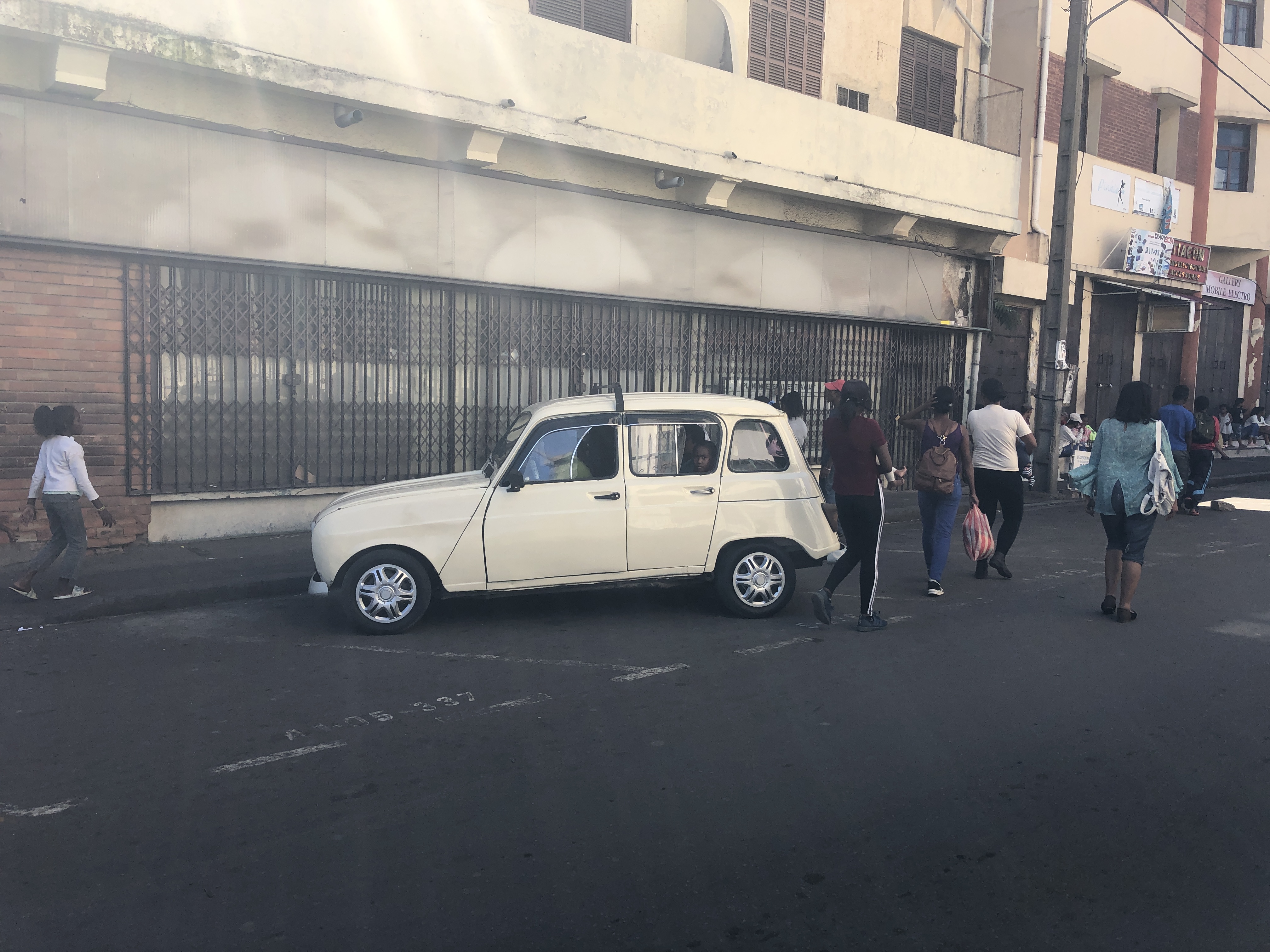 Madagascar Day 3 And 4 – Paris to Tana